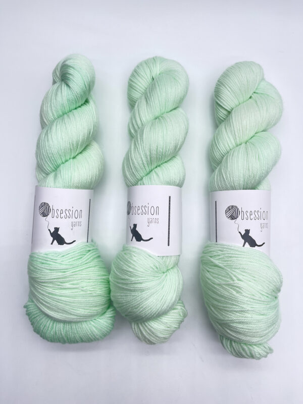 Obsession Yarn (4 ply) lime